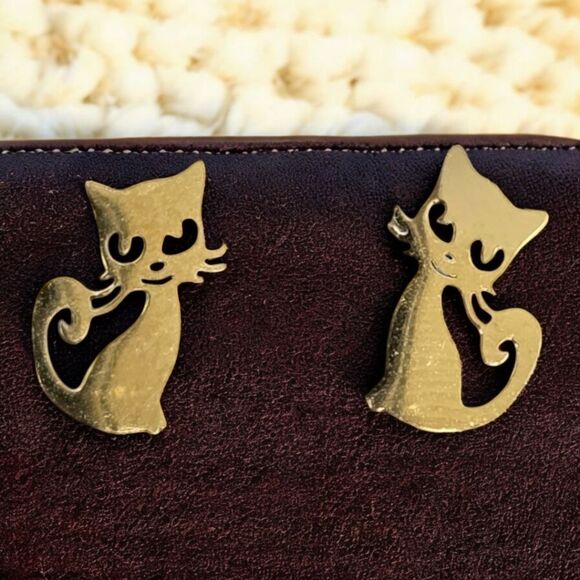 Cat Gold Plated Stainless Steel Earrings Pierced Ears Studs Cat Mom Lady Gift - Picture 4 of 5